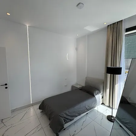 Apartment Swift