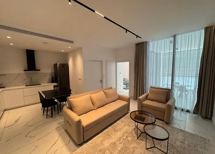 Swift * Λεμεσός