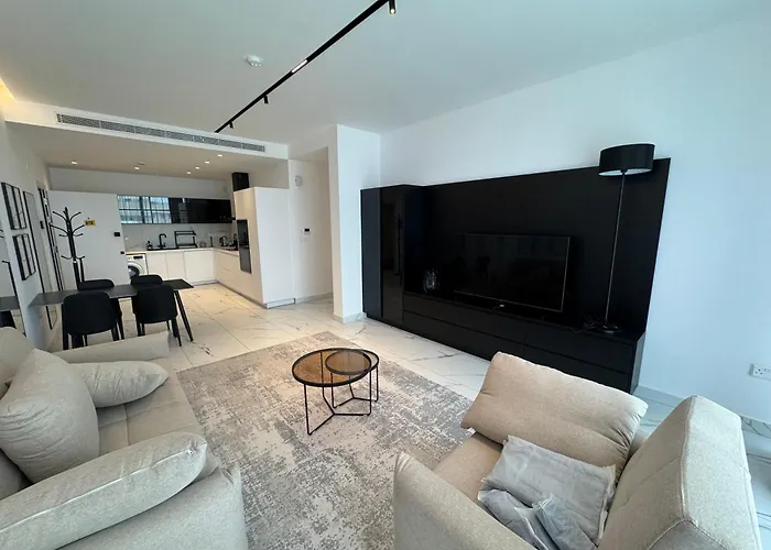 Swift * Λεμεσός